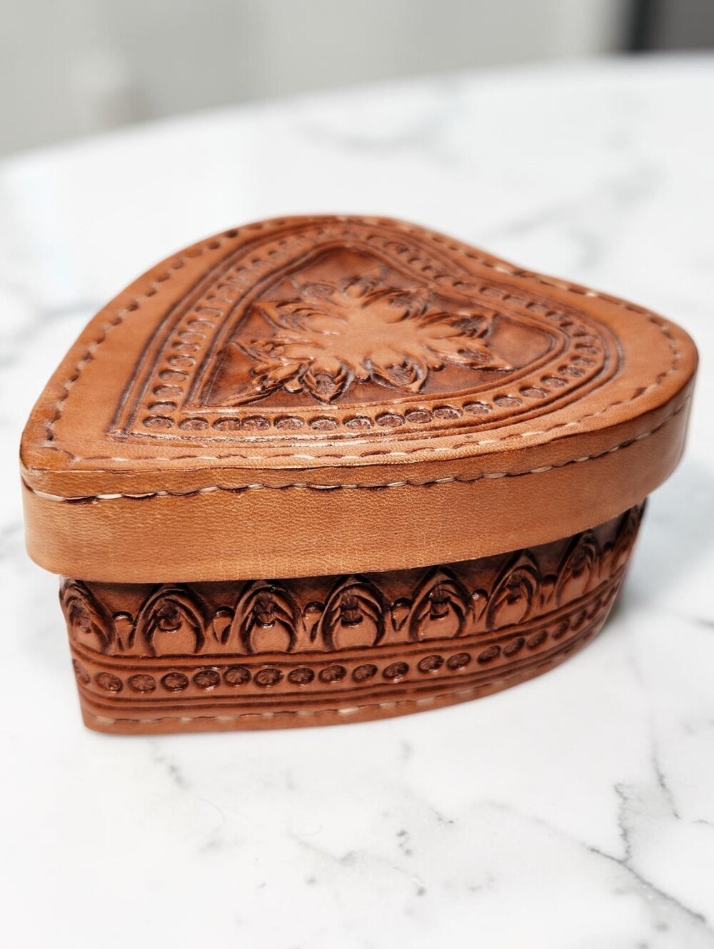 Leather Embossed Heart Shaped Decorative Trinket Box Valentine's Day Gift Decor